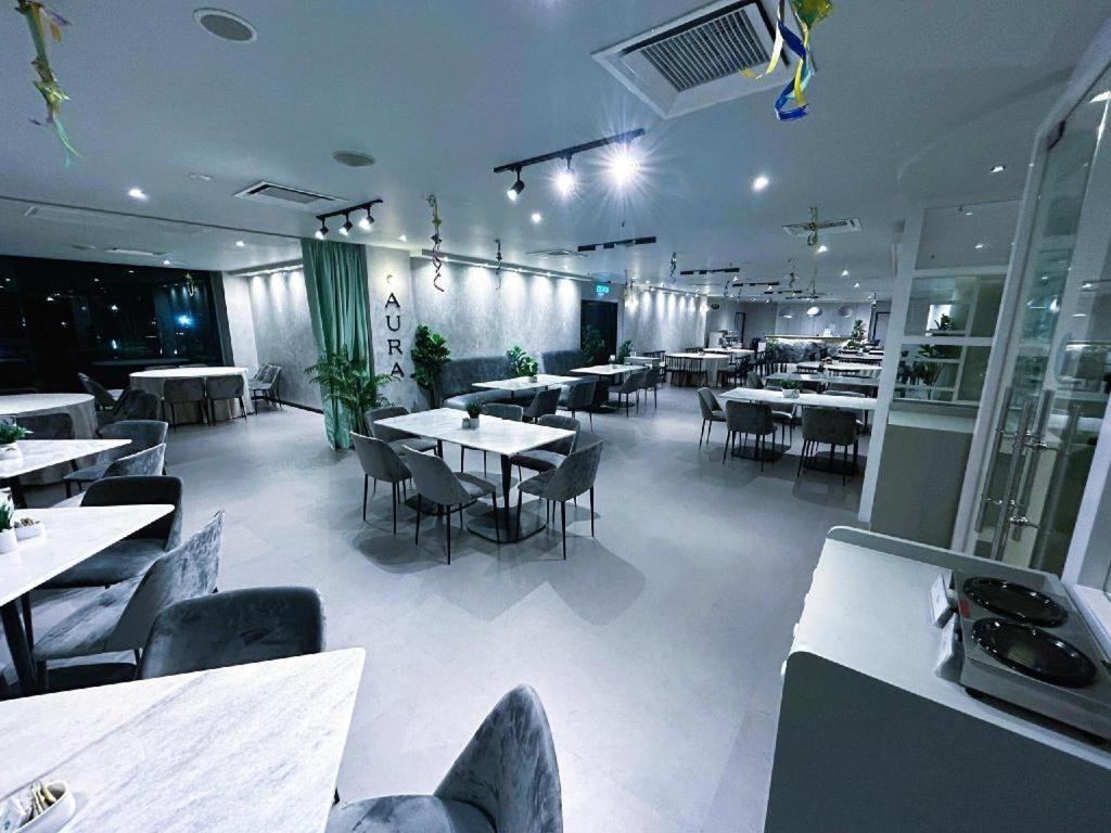 Mega View Hotel Kuantan Buitenkant foto