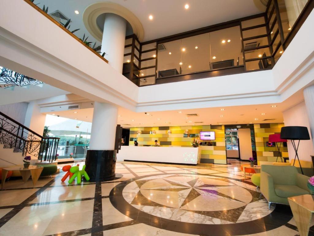 Mega View Hotel Kuantan Buitenkant foto