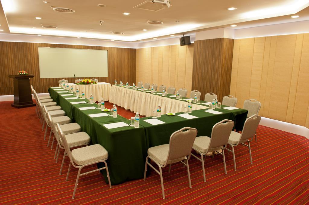 Mega View Hotel Kuantan Buitenkant foto